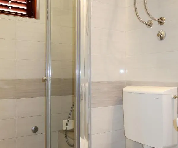 Borovina-2 By Interhome יאנוב